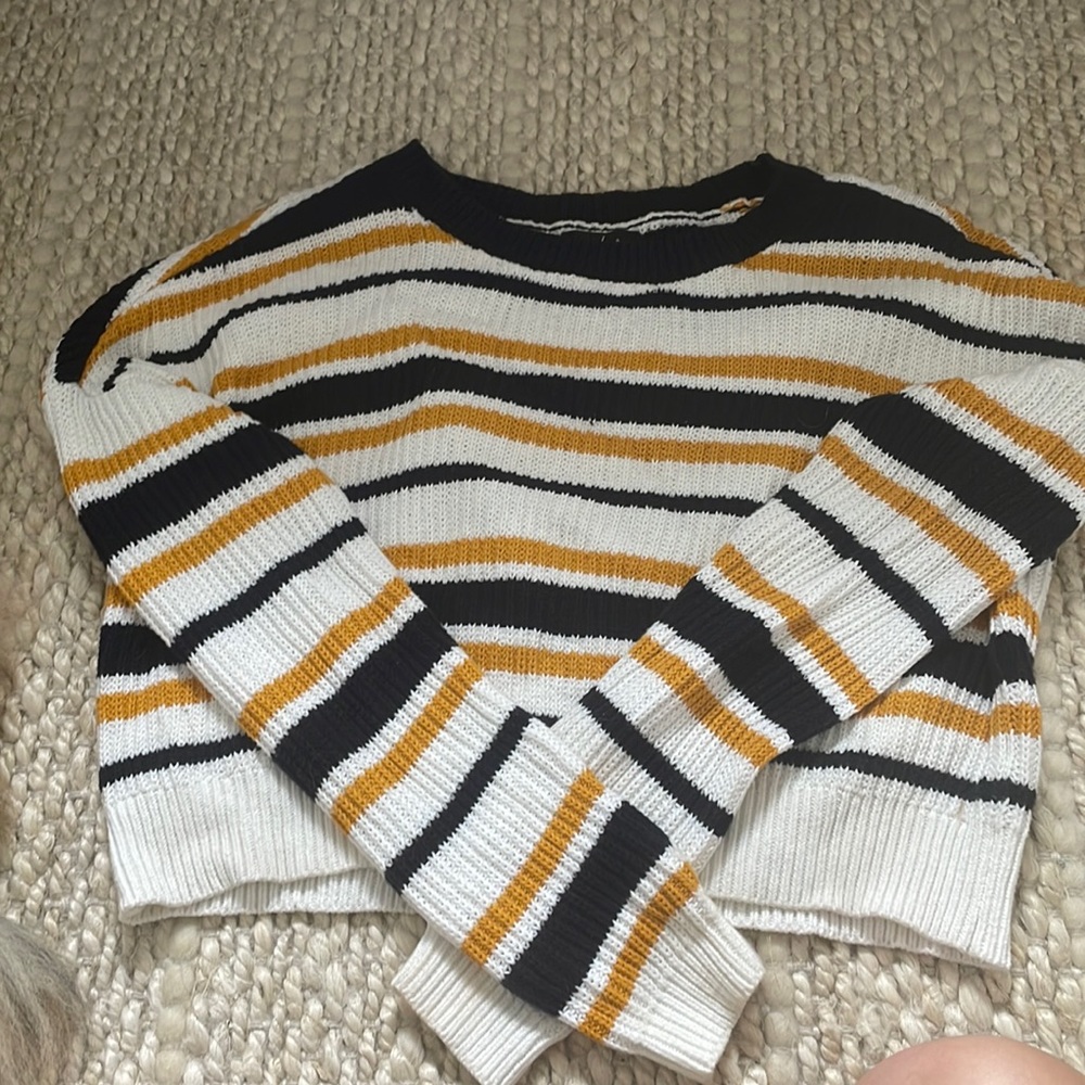 Semi cropped, yellow and dark navy striped sweater. Small, fork Pacsun